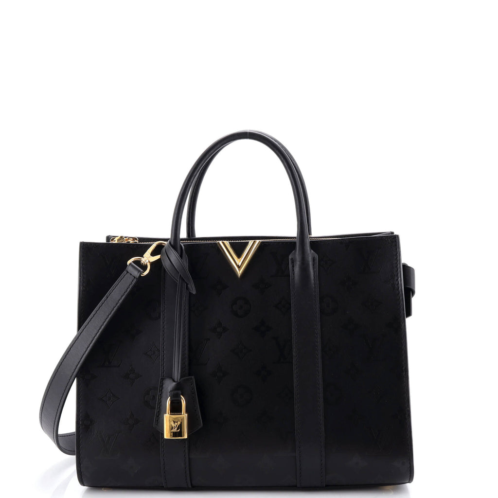 Very Tote Monogram Leather MM