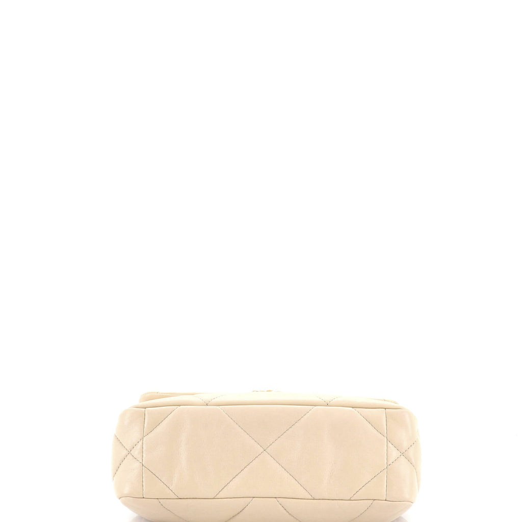 19 Flap Bag Quilted Leather Medium