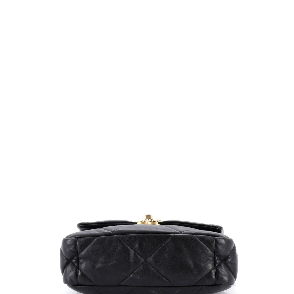 19 Flap Bag Quilted Leather Medium
