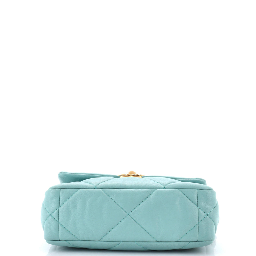 19 Flap Bag Quilted Leather Medium