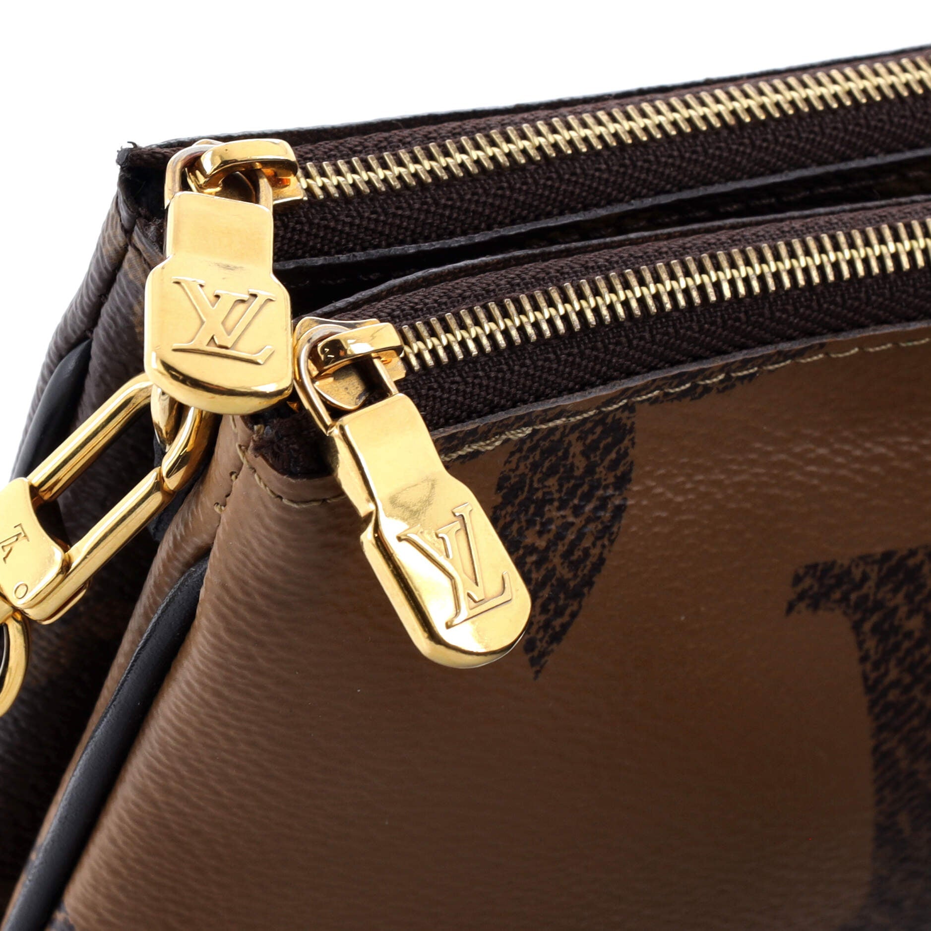 Double Zip Pochette Reverse Monogram Giant