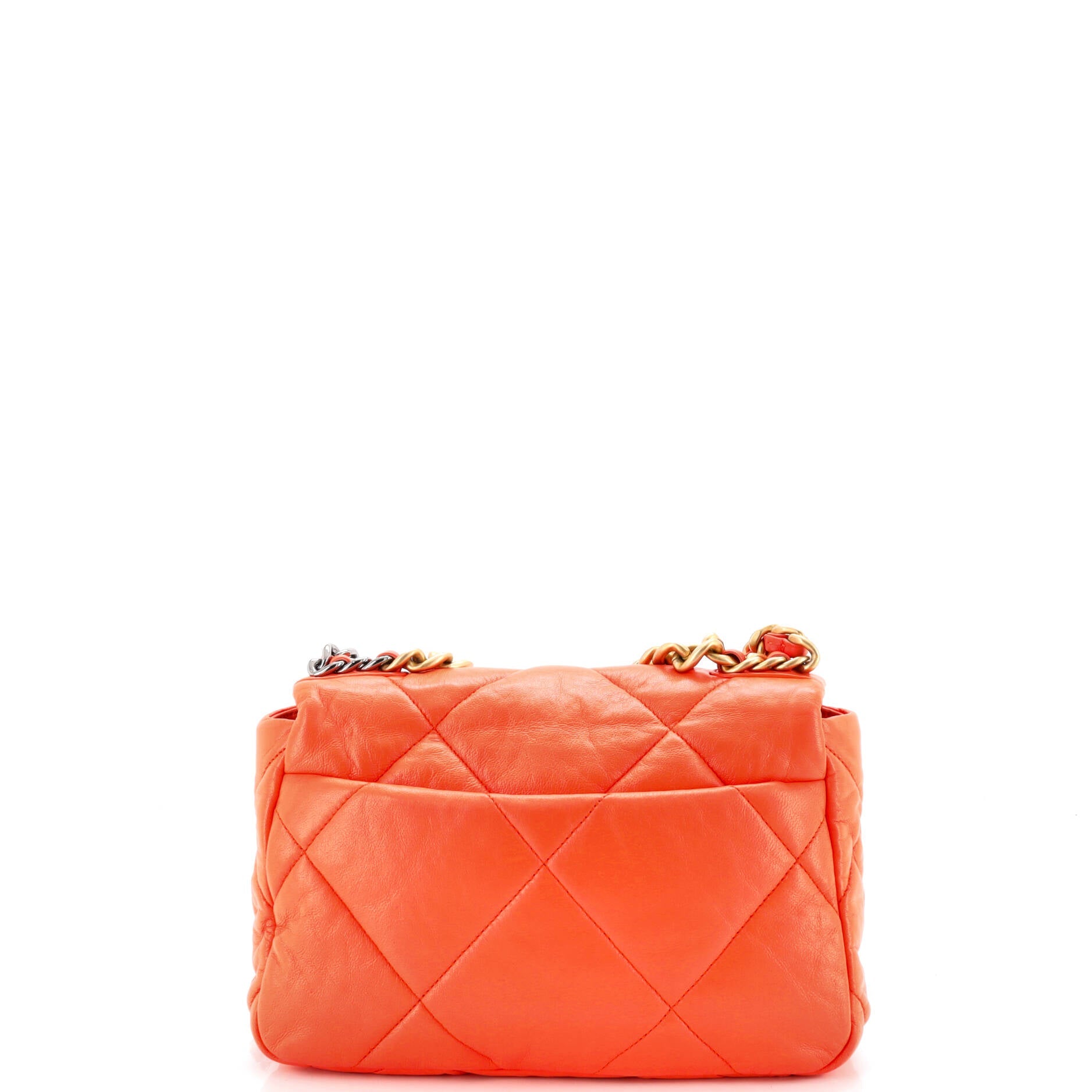 19 Flap Bag Quilted Leather Medium