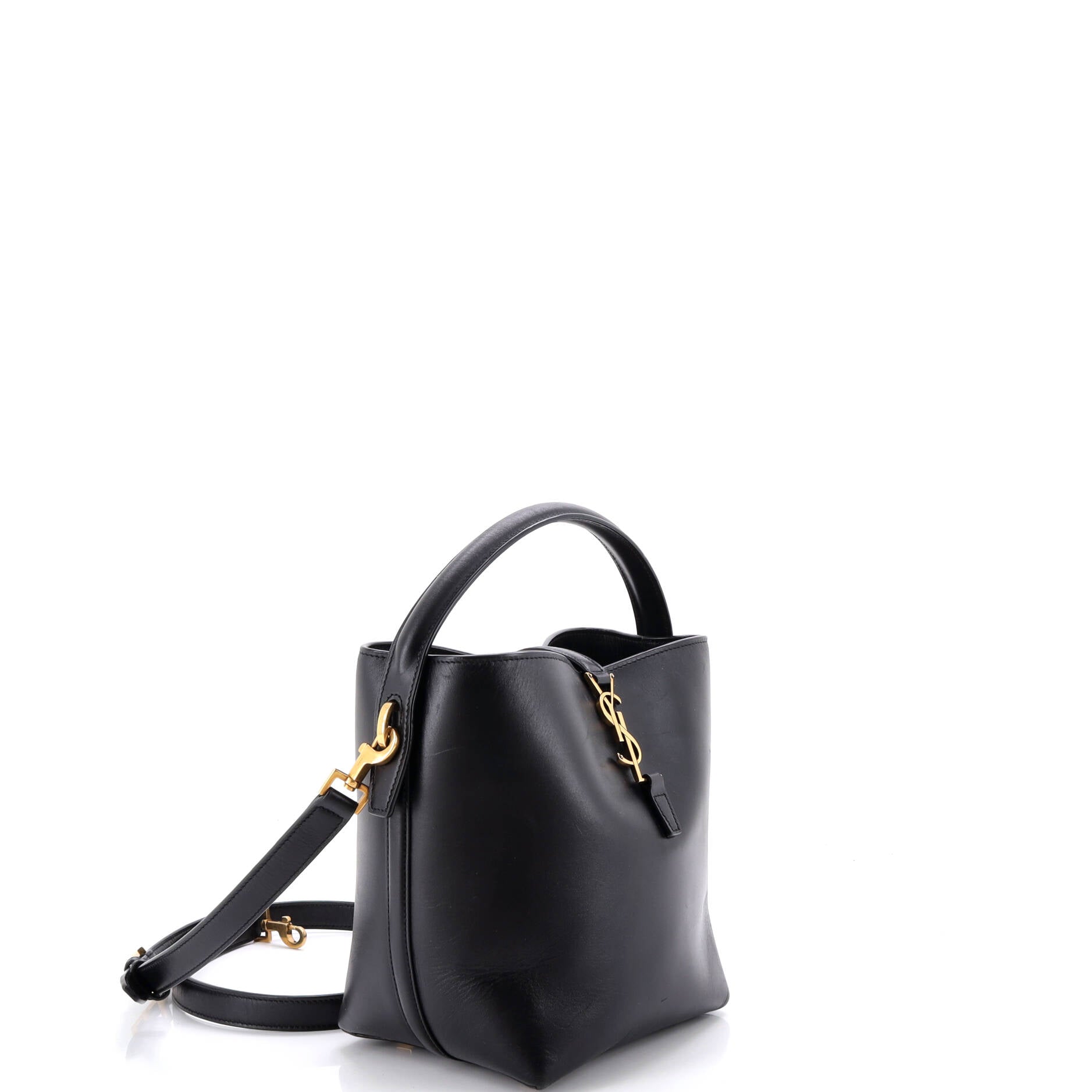 Le 37 Bucket Bag Leather