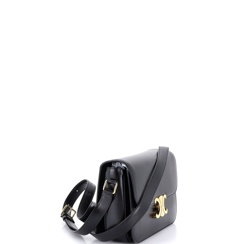 Triomphe Shoulder Bag Smooth Calfskin Medium