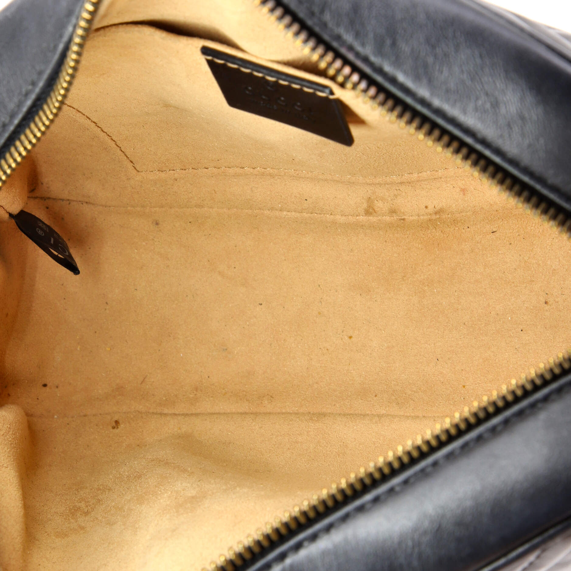 GG Marmont Shoulder Bag Matelasse Leather Small