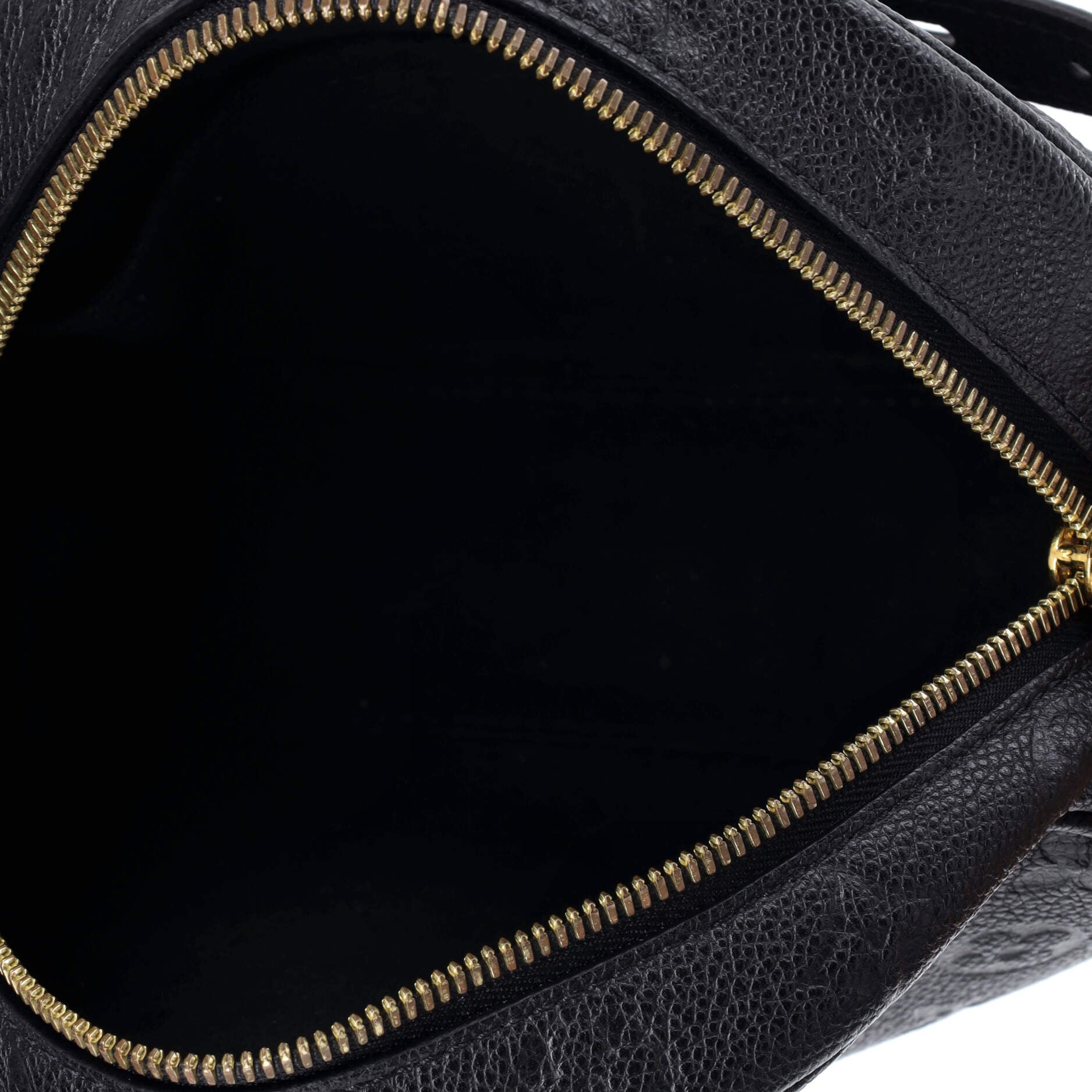 Boite Chapeau Souple Bag Monogram Empreinte Leather MM