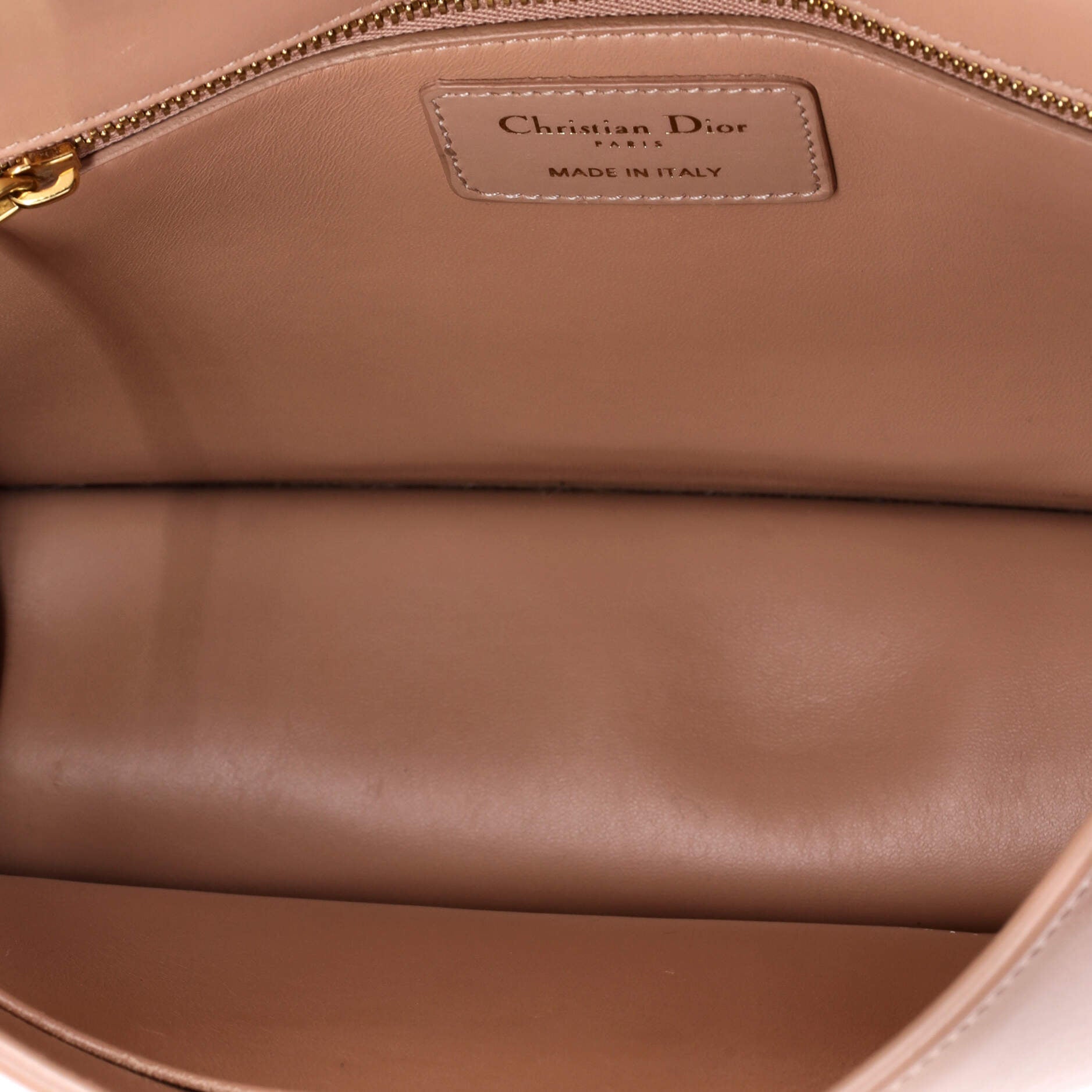 30 Montaigne Flap Bag Leather