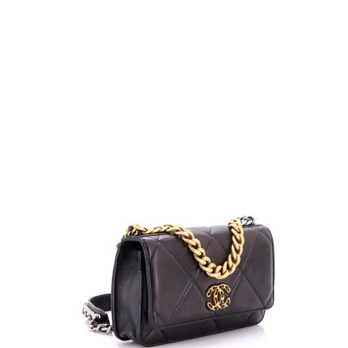 19 Wallet on Chain Quilted Lambskin
