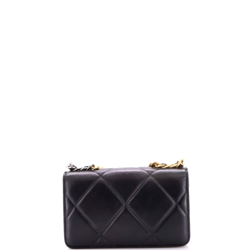 19 Wallet on Chain Quilted Lambskin