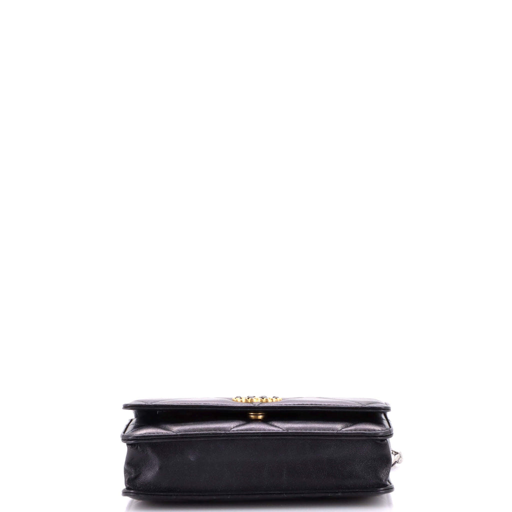19 Wallet on Chain Quilted Lambskin
