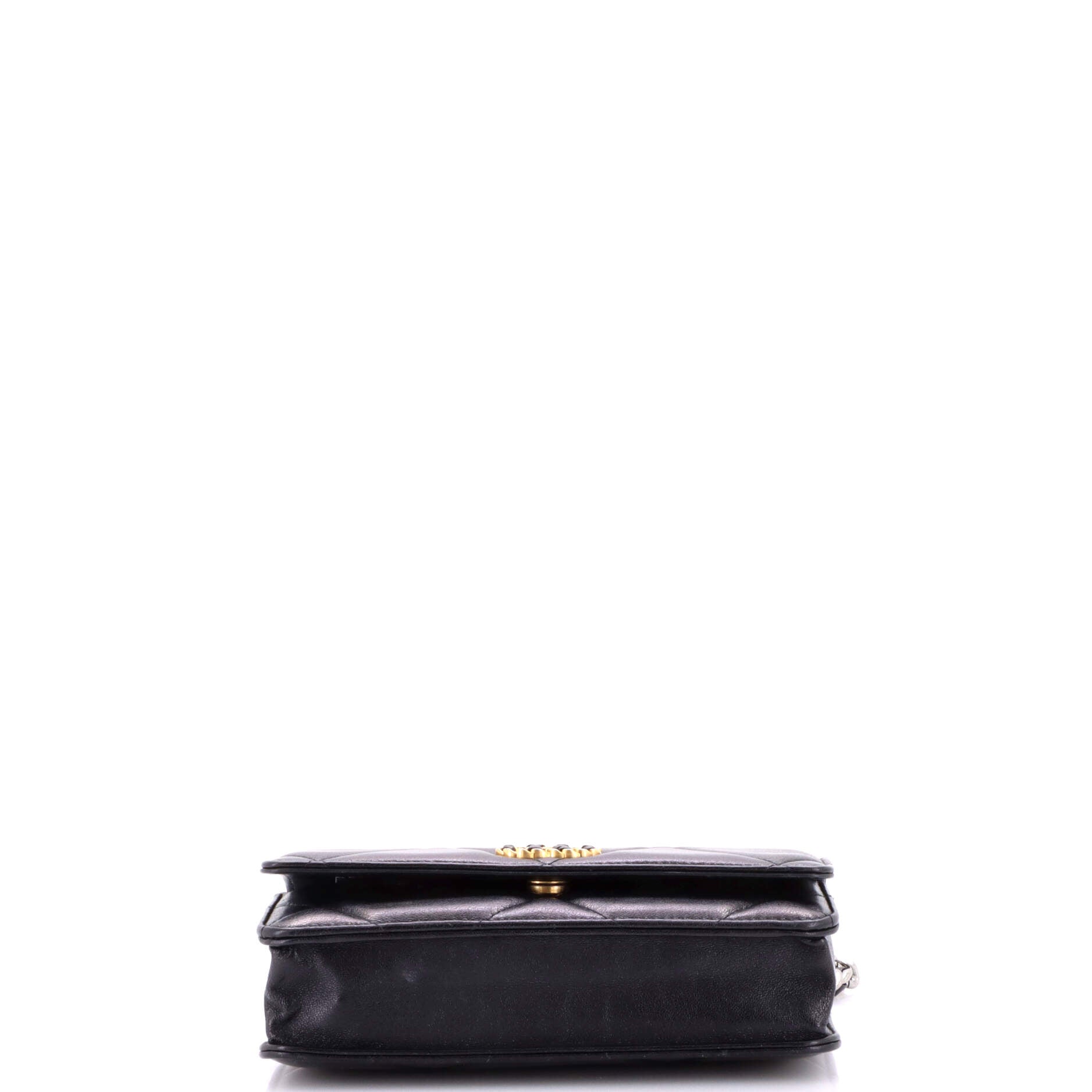 19 Wallet on Chain Quilted Lambskin