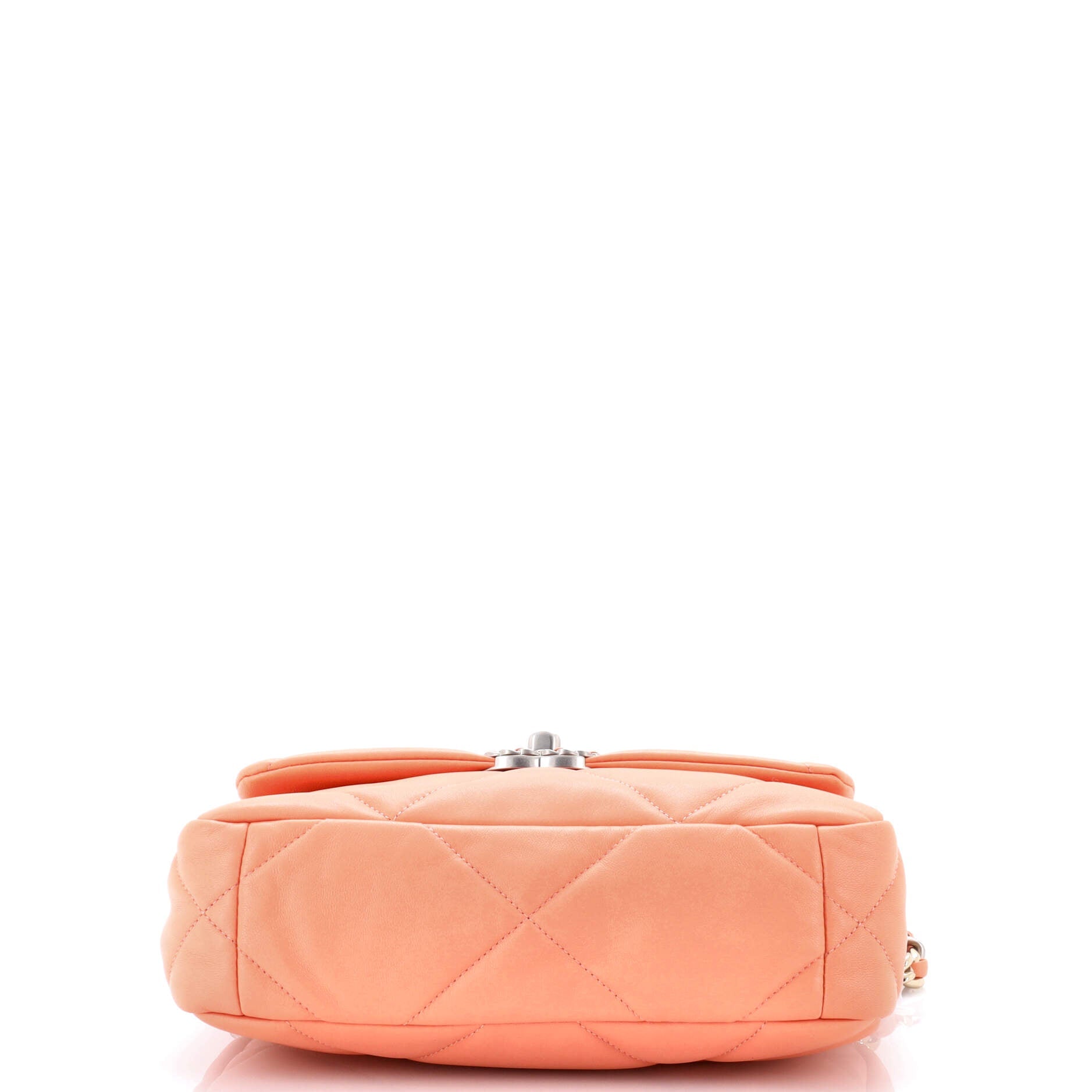 19 Flap Bag Quilted Leather Medium