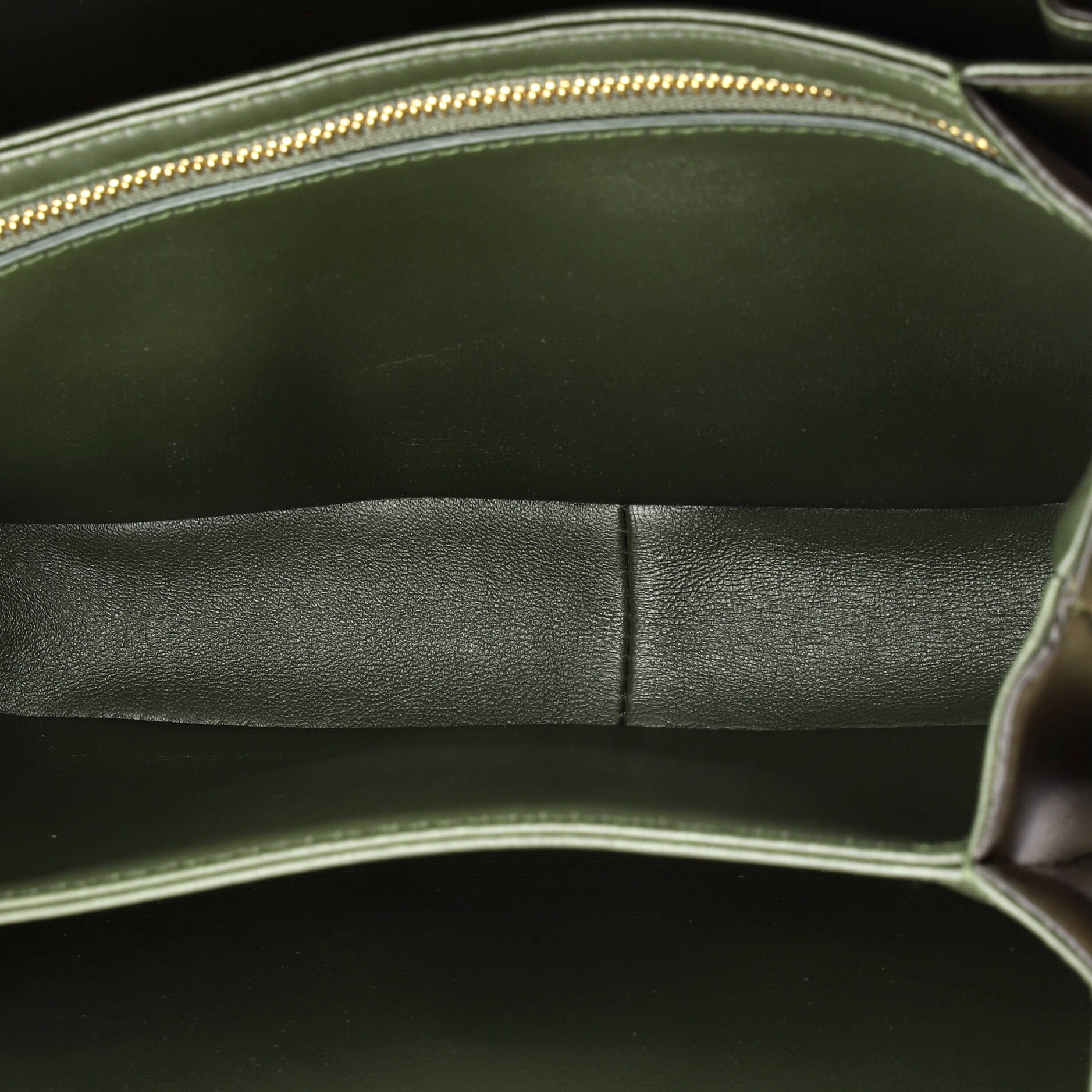 Triomphe Shoulder Bag Smooth Calfskin Medium