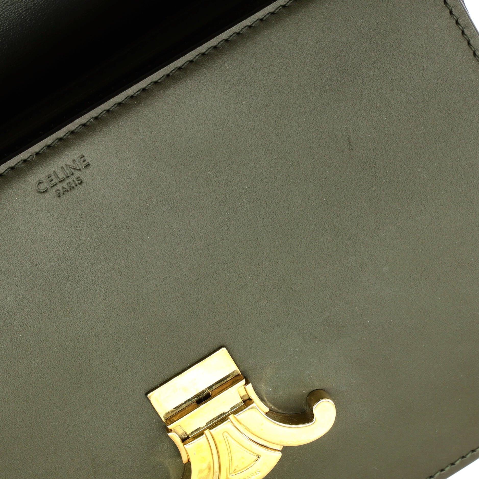 Triomphe Shoulder Bag Smooth Calfskin Medium