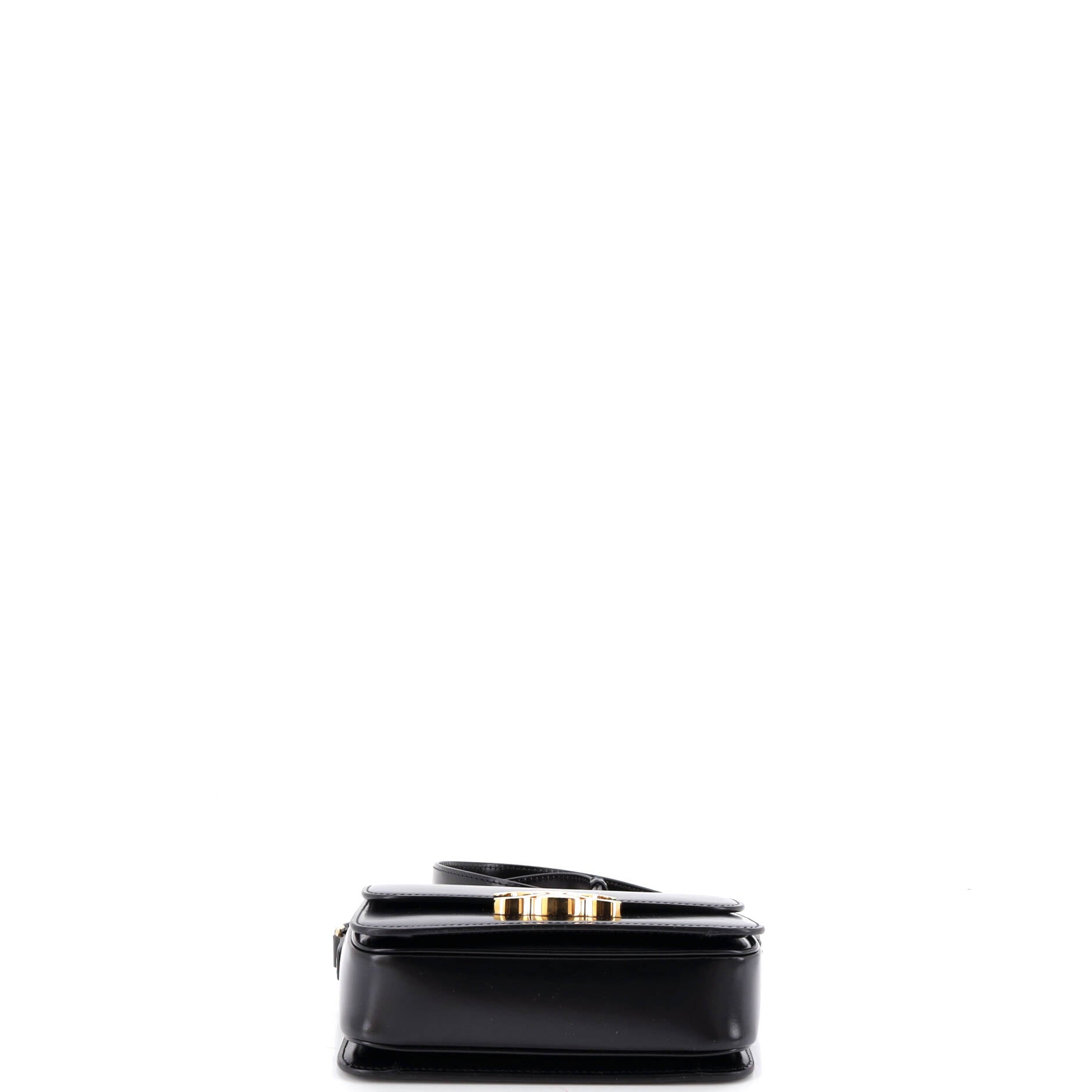 Triomphe Shoulder Bag Smooth Calfskin Teen