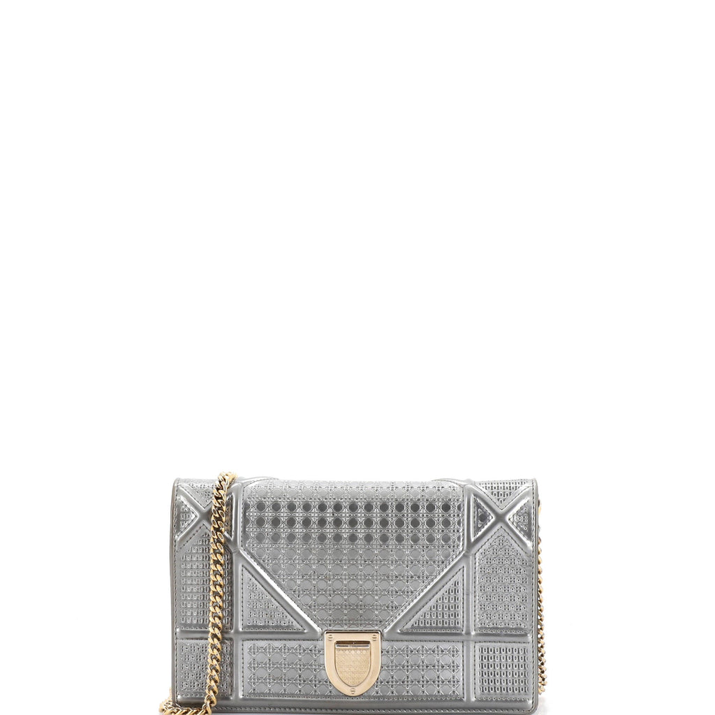 Diorama Wallet on Chain Cannage Embossed Calfskin