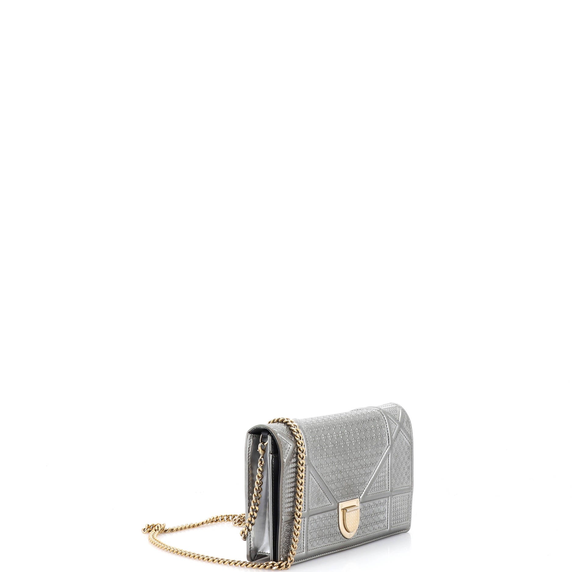 Diorama Wallet on Chain Cannage Embossed Calfskin