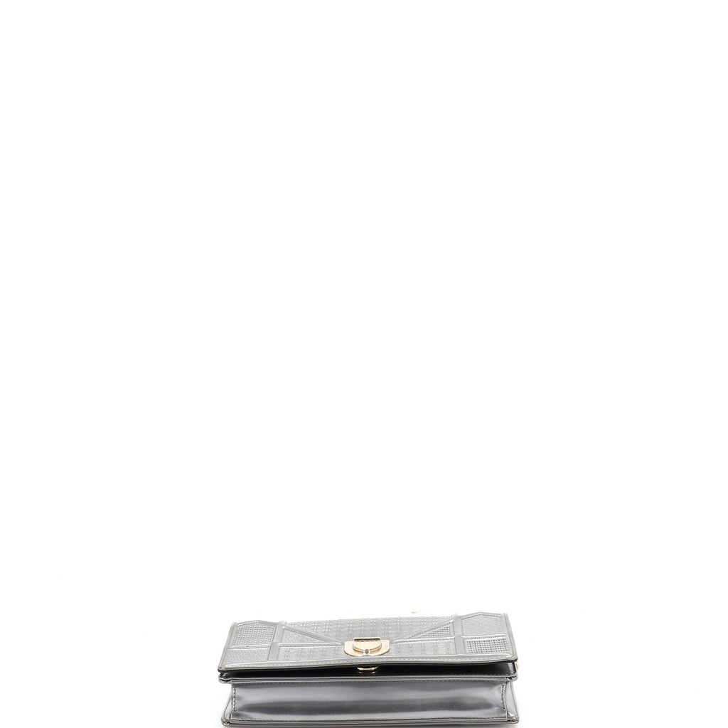 Diorama Wallet on Chain Cannage Embossed Calfskin