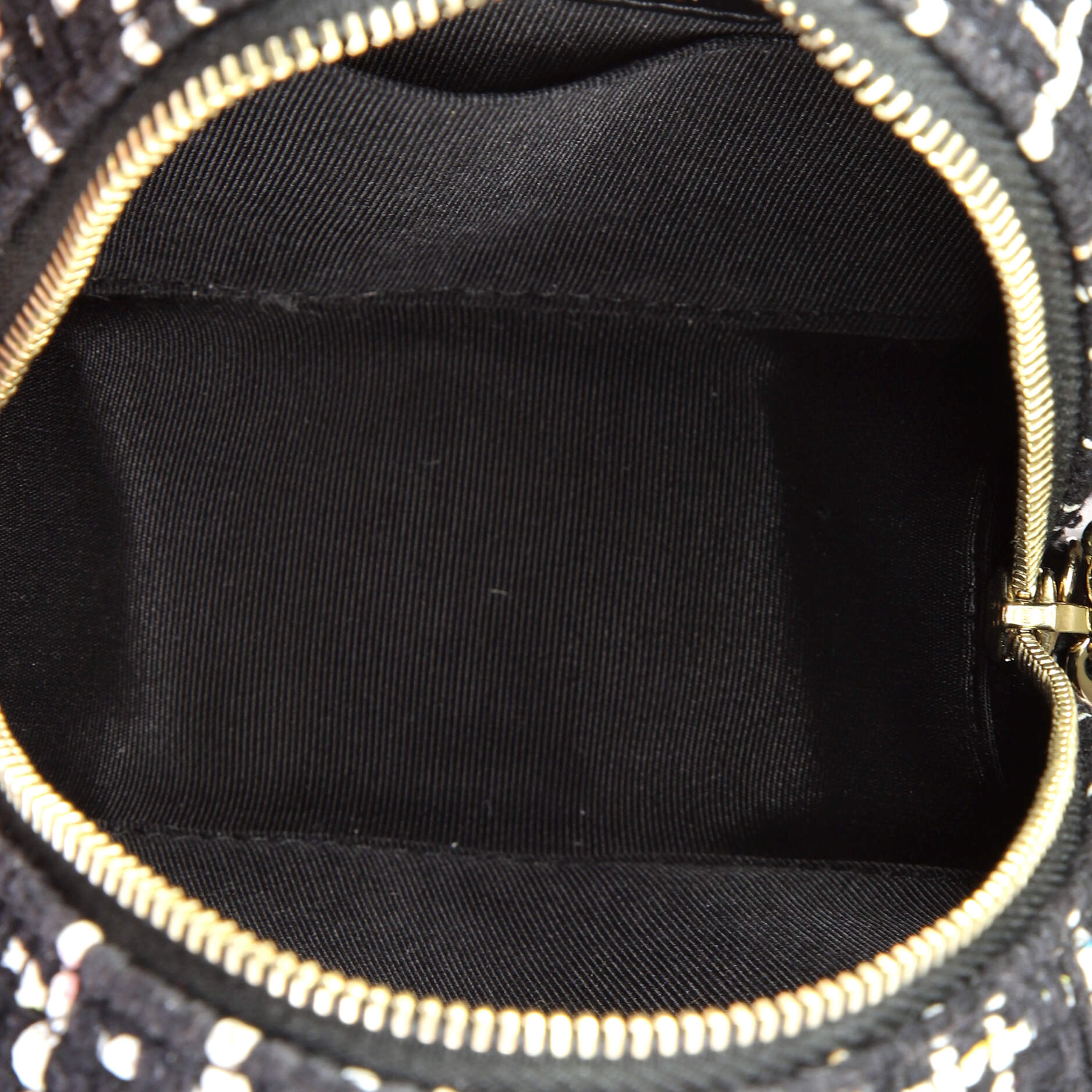 Charm Round Clutch with Chain Quilted Tweed