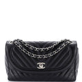Round CC Chain Flap Bag Chevron Lambskin Medium