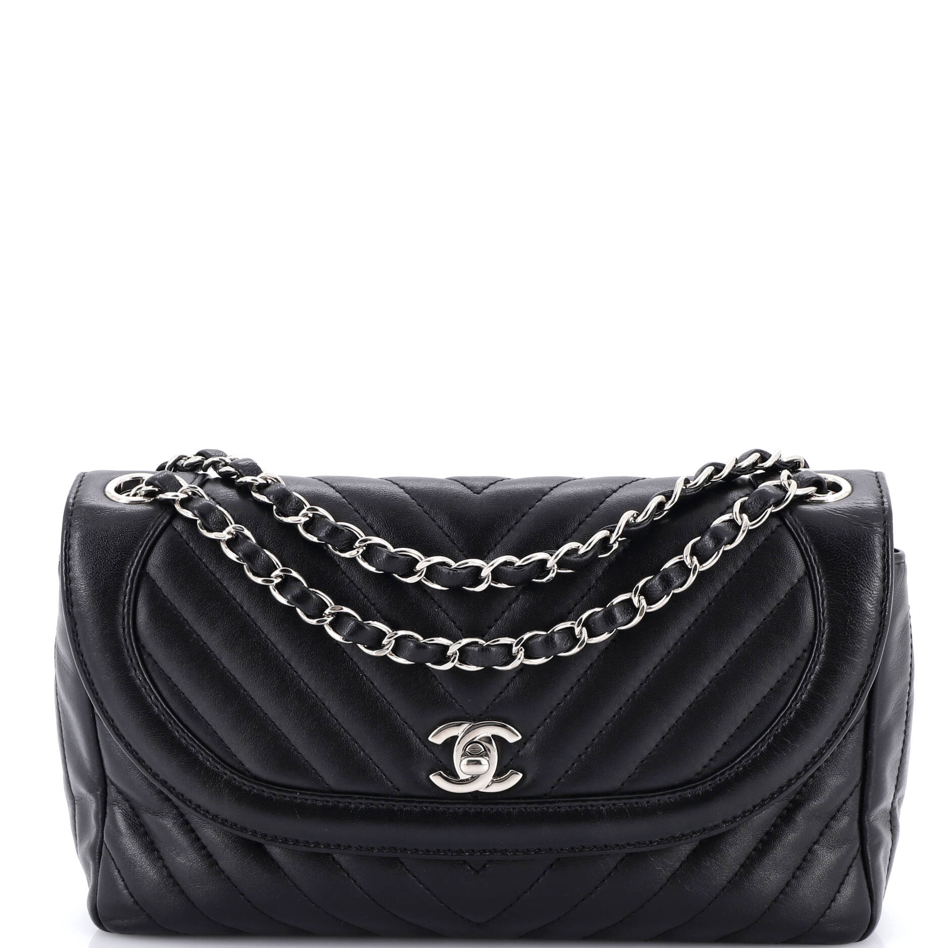 Round CC Chain Flap Bag Chevron Lambskin Medium