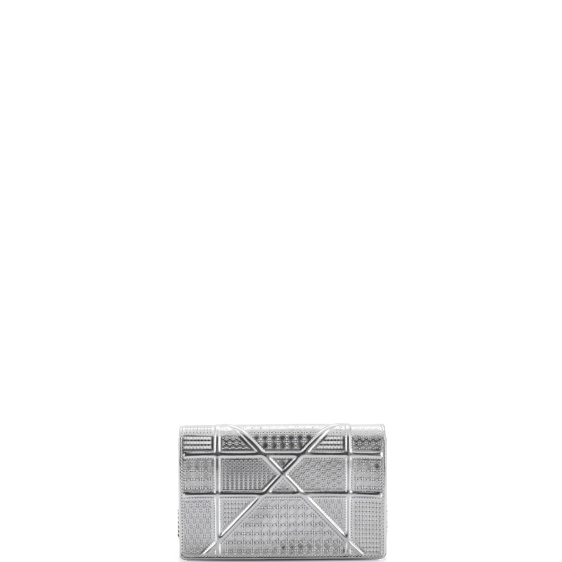 Diorama Wallet on Chain Cannage Embossed Calfskin