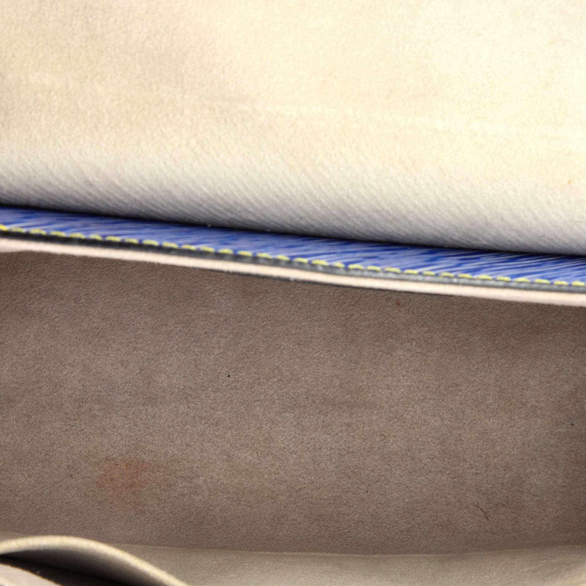 Twist Handbag Studded Epi Leather	 MM