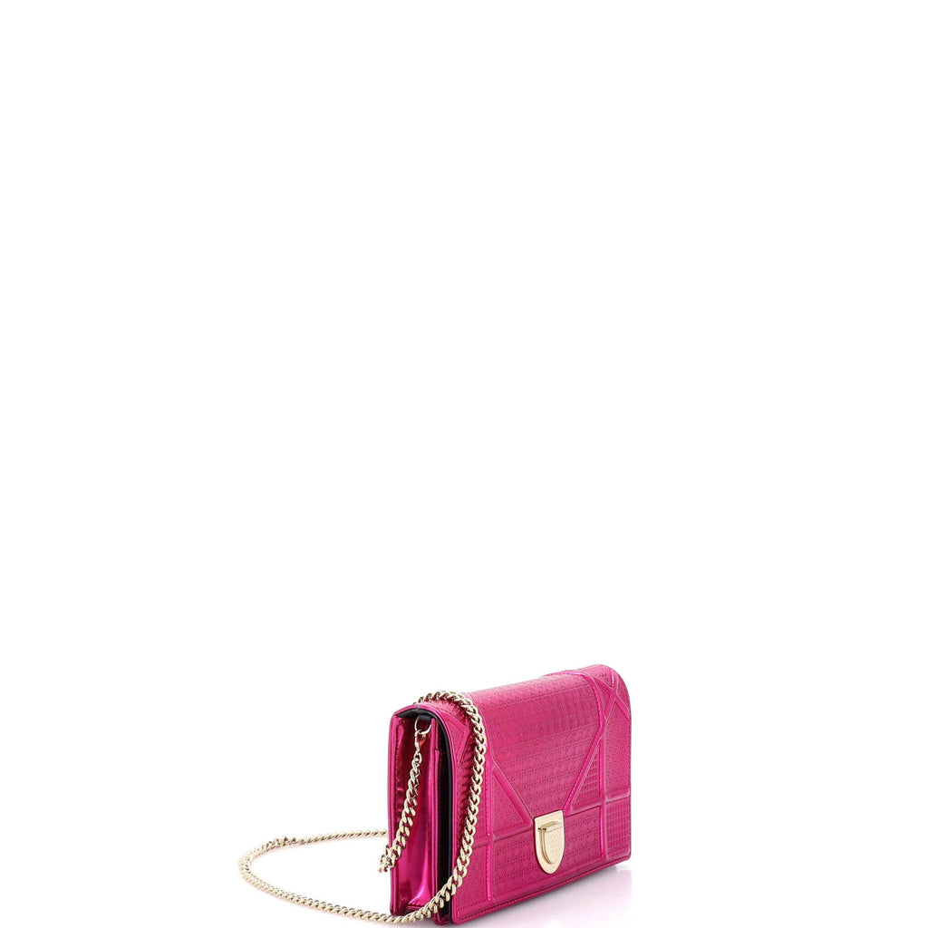 Diorama Wallet on Chain Cannage Embossed Calfskin