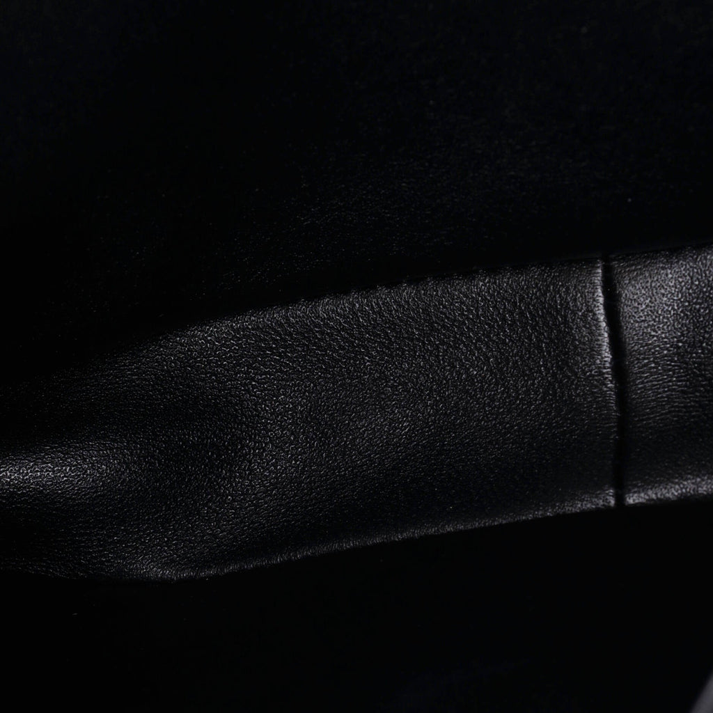 Triomphe Shoulder Bag Smooth Calfskin Medium