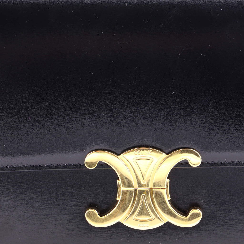 Triomphe Shoulder Bag Smooth Calfskin Medium
