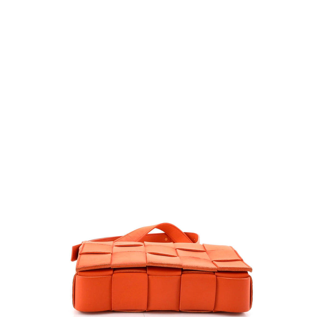 Cassette Crossbody Bag Maxi Intrecciato Leather Small