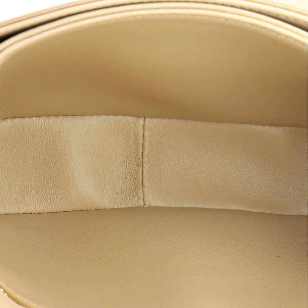 Triomphe Shoulder Bag Smooth Calfskin Teen