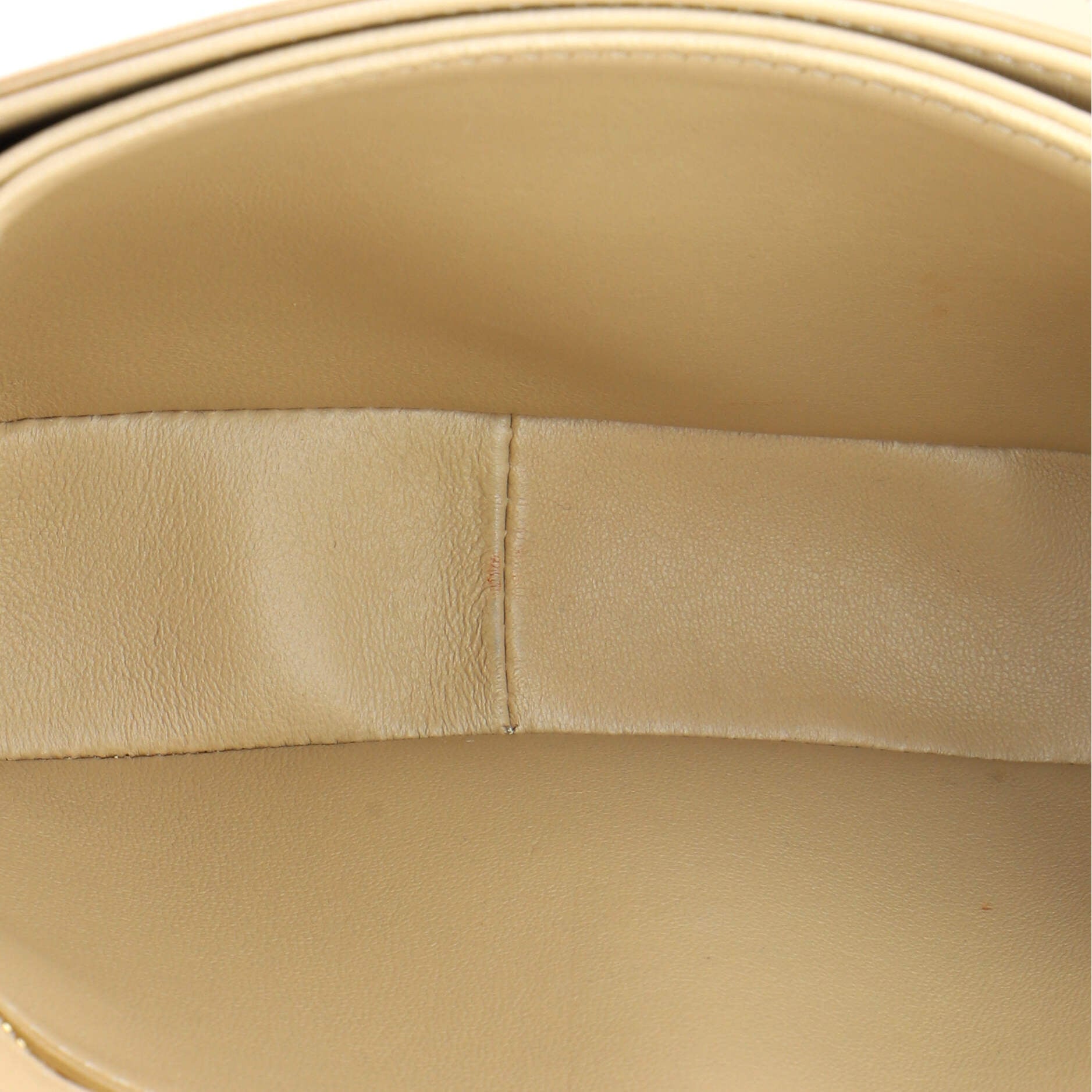 Triomphe Shoulder Bag Smooth Calfskin Teen