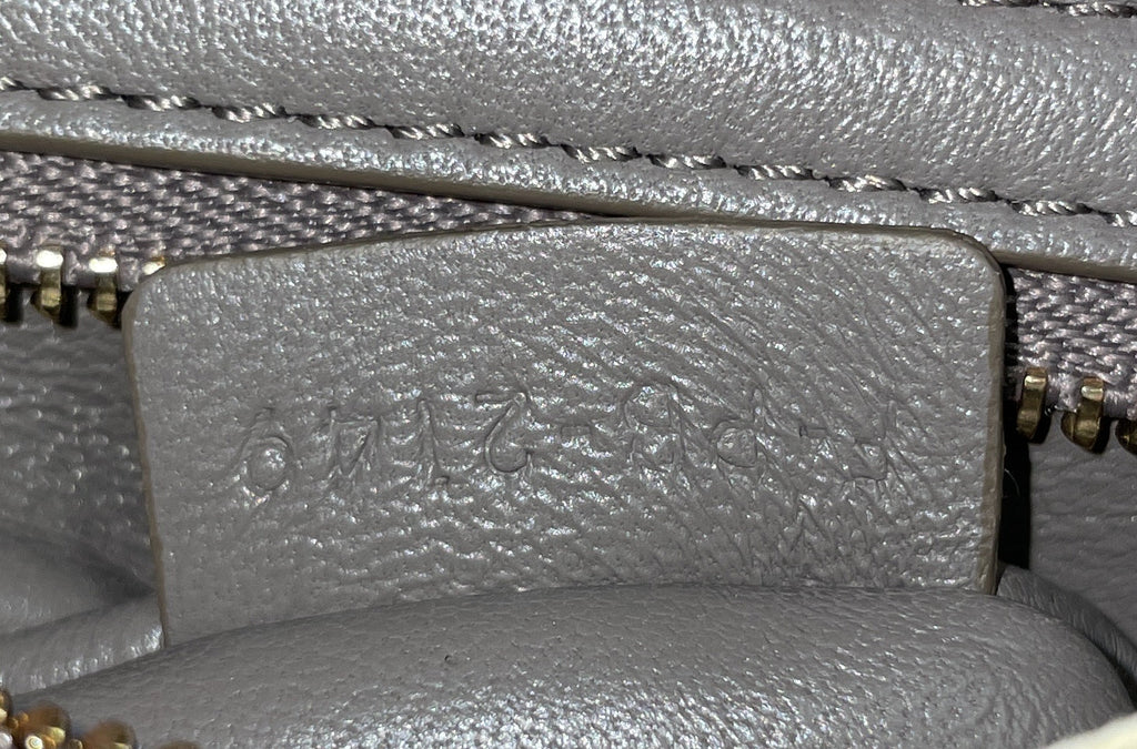 Triomphe Shoulder Bag Smooth Calfskin Medium