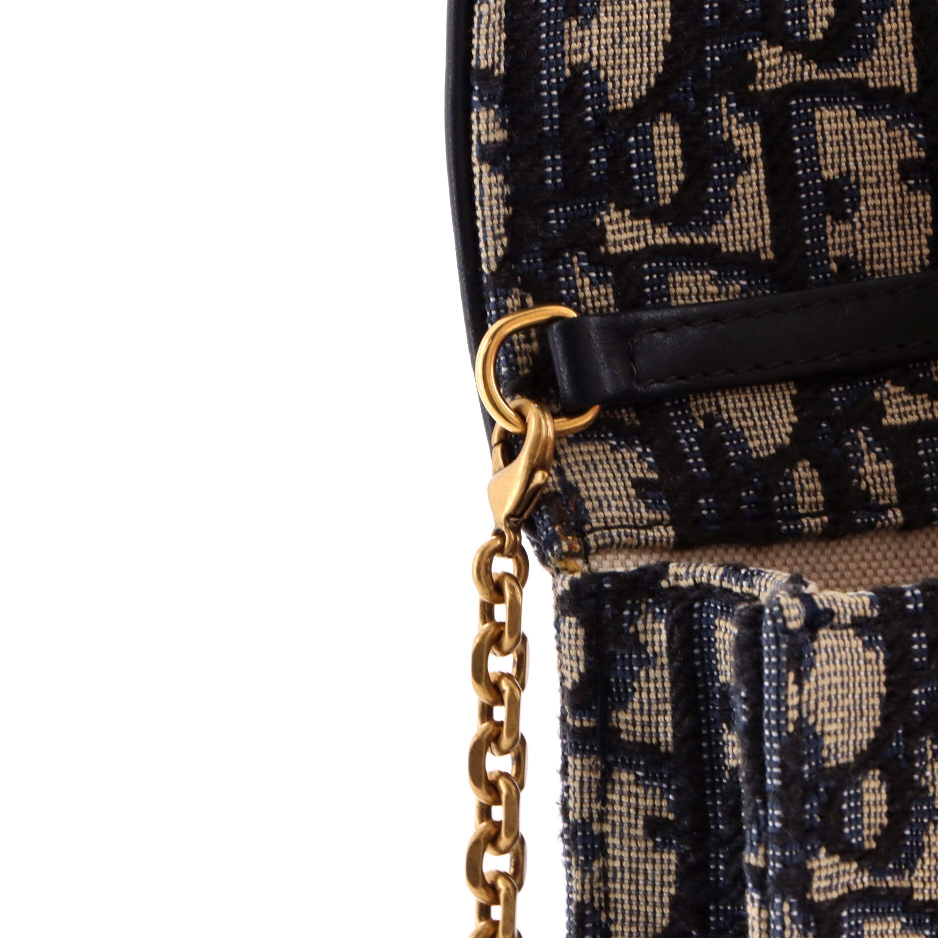 Vertical Saddle Chain Pouch Oblique Canvas