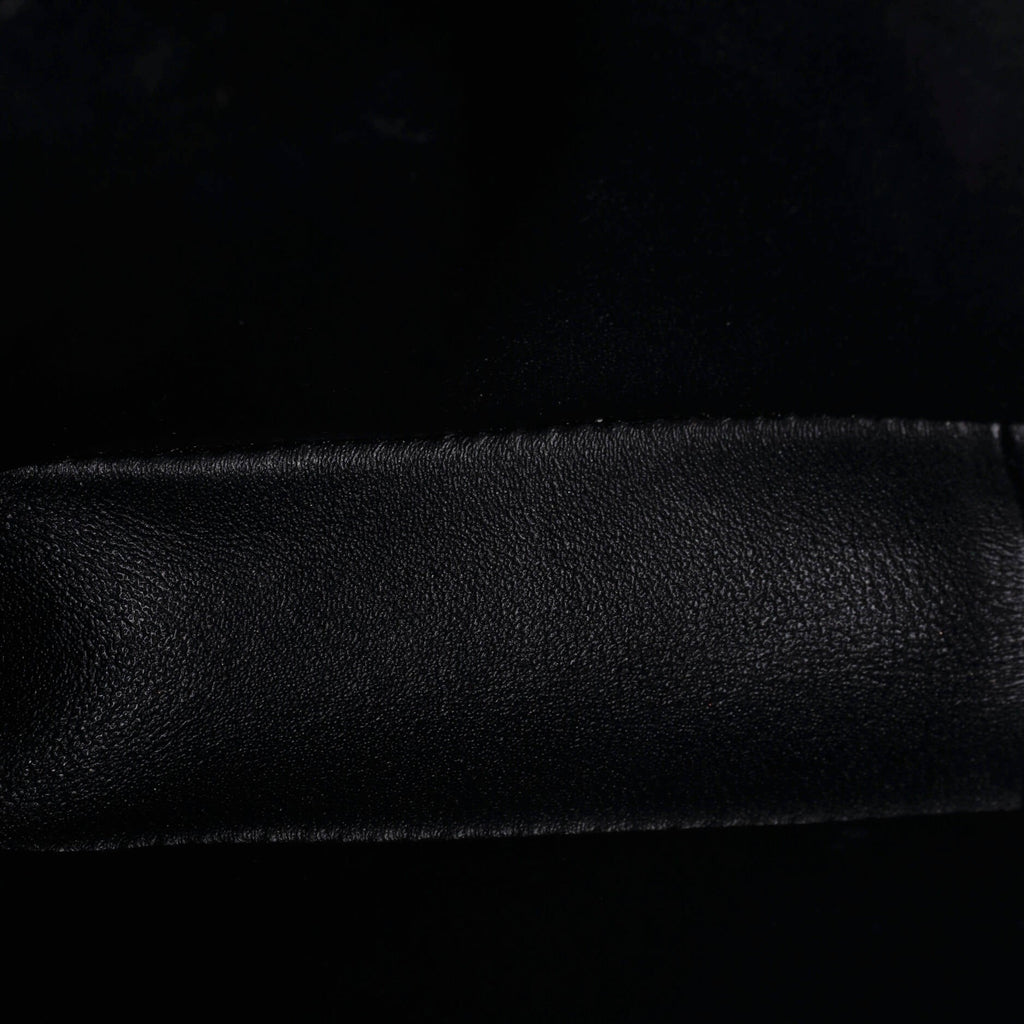 Triomphe Shoulder Bag Smooth Calfskin Medium