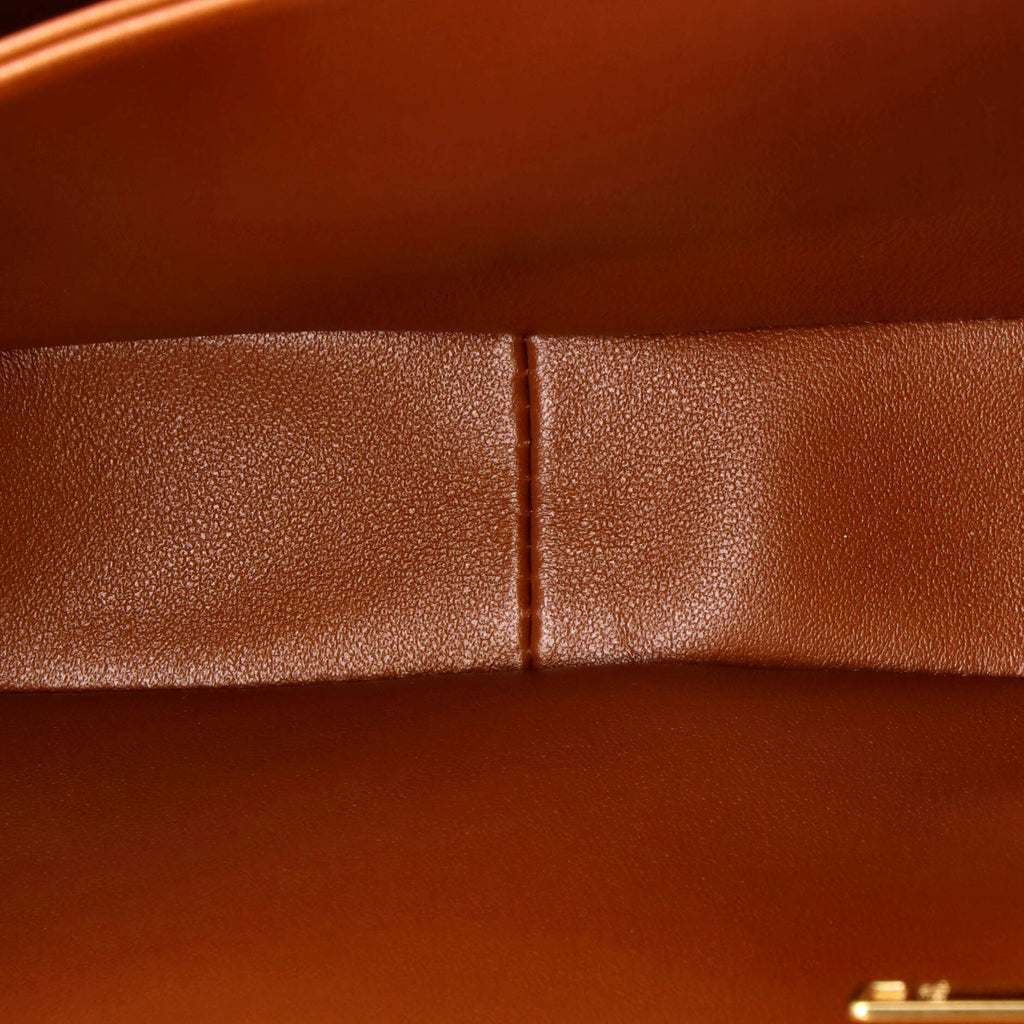 Triomphe Shoulder Bag Smooth Calfskin Medium