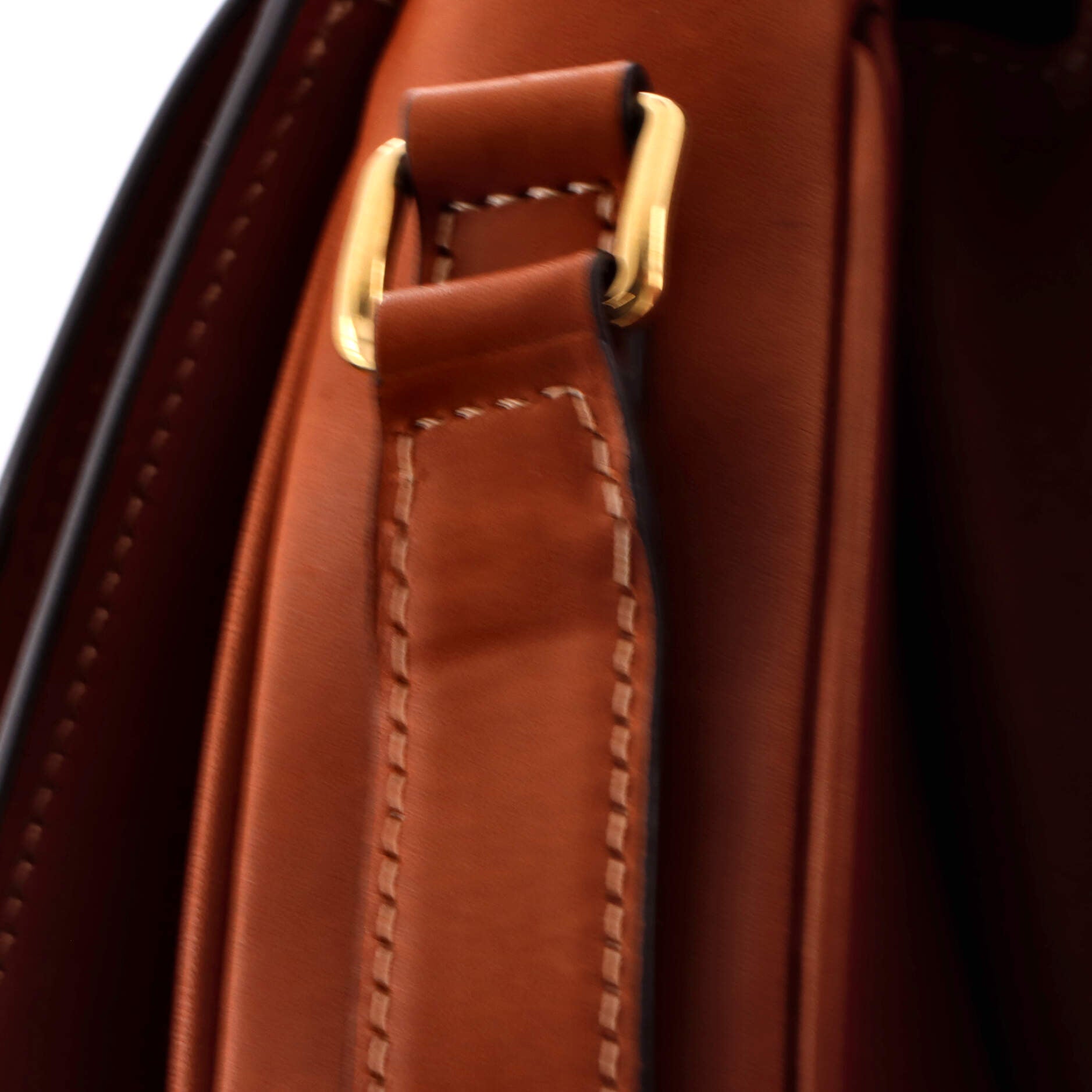 Triomphe Shoulder Bag Smooth Calfskin Medium