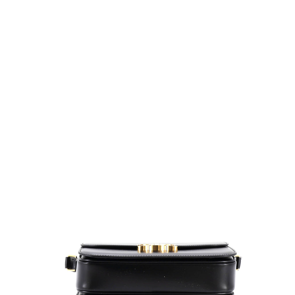Triomphe Shoulder Bag Smooth Calfskin Medium