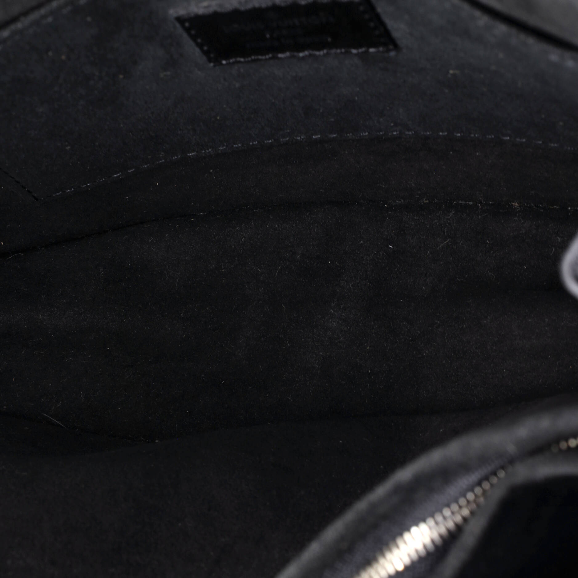 Dauphine Shoulder Bag Reverse Monogram Giant MM