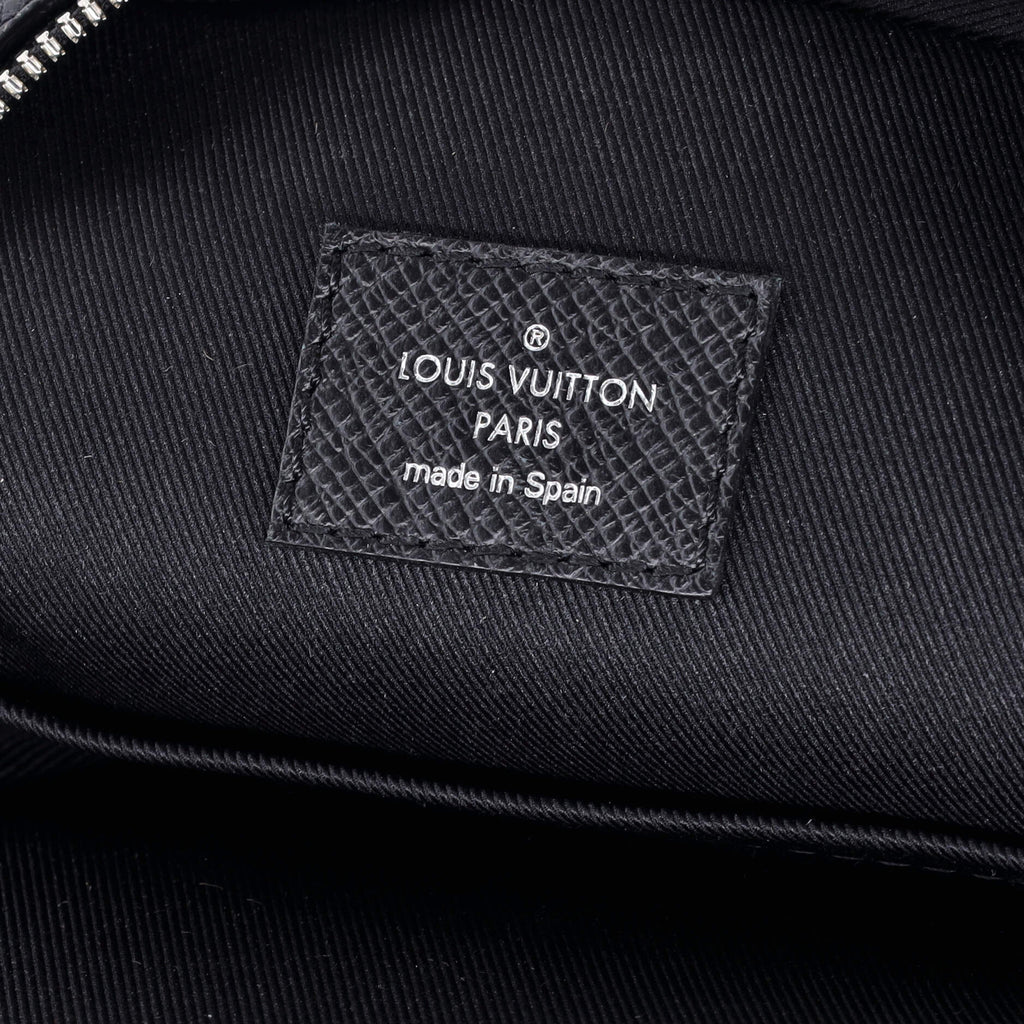 Outdoor Slingbag Monogram Taigarama