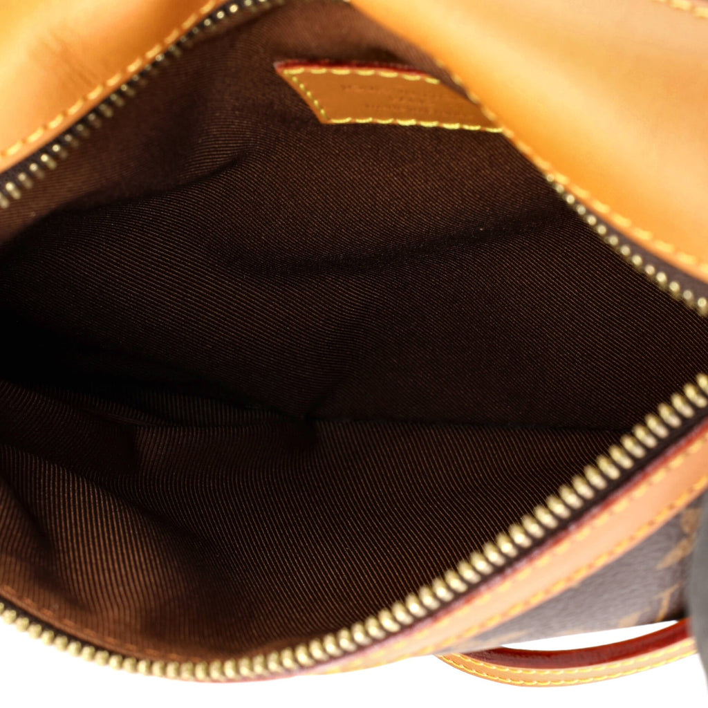 Saumur Messenger Bag Monogram Canvas PM