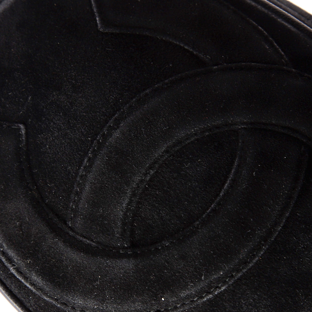Vintage Oval CC Tassel Crossbody Bag Suede Mini