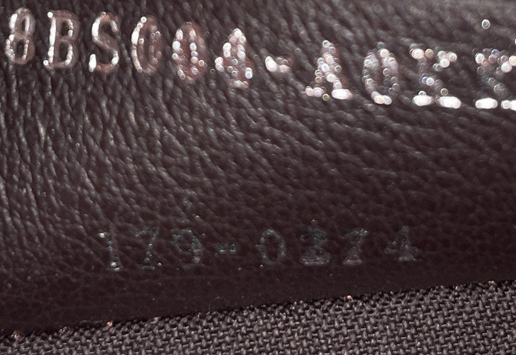 Kan I F Wallet on Chain Leather
