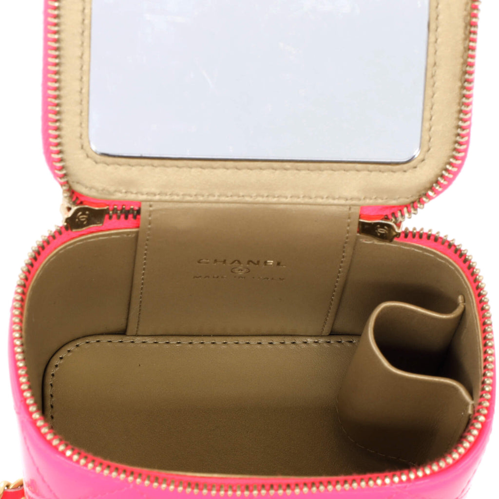 Pearl Crush Vanity Case with Chain Quilted Patent Mini