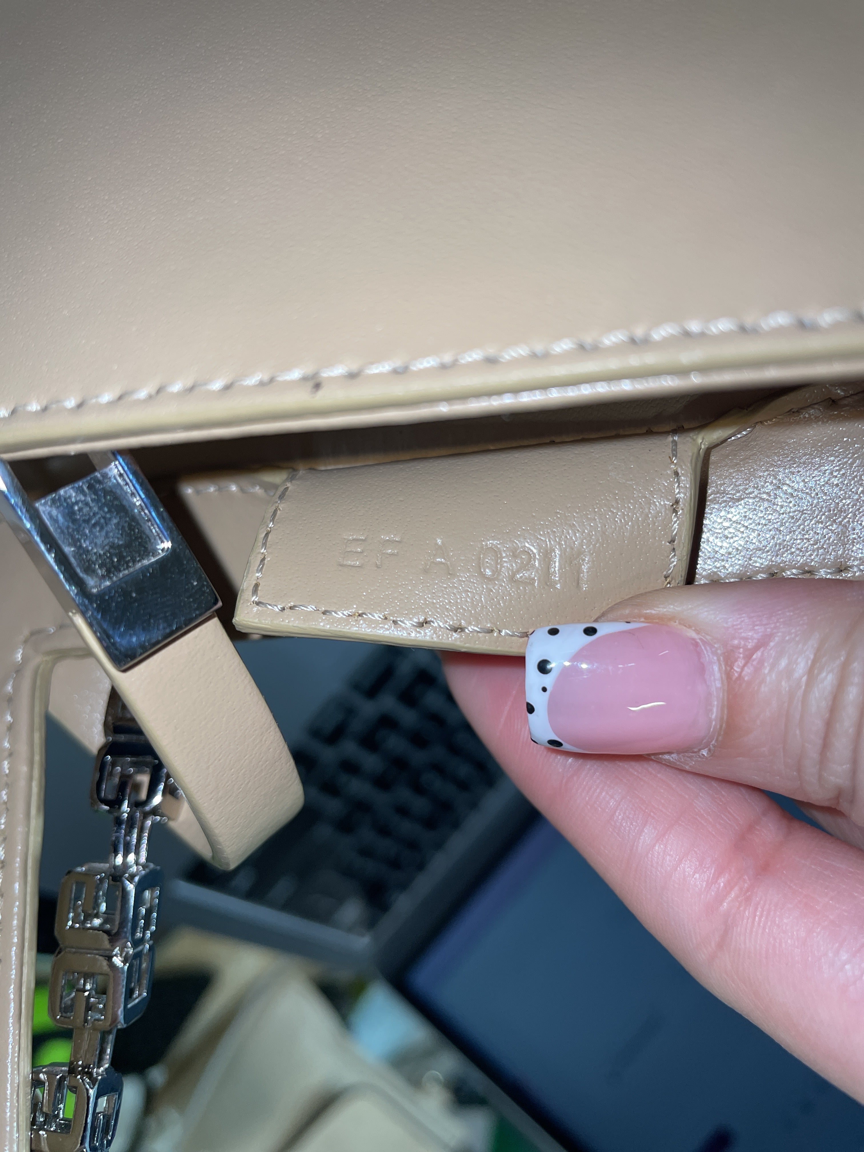 Cut Out Shoulder Bag Leather Small