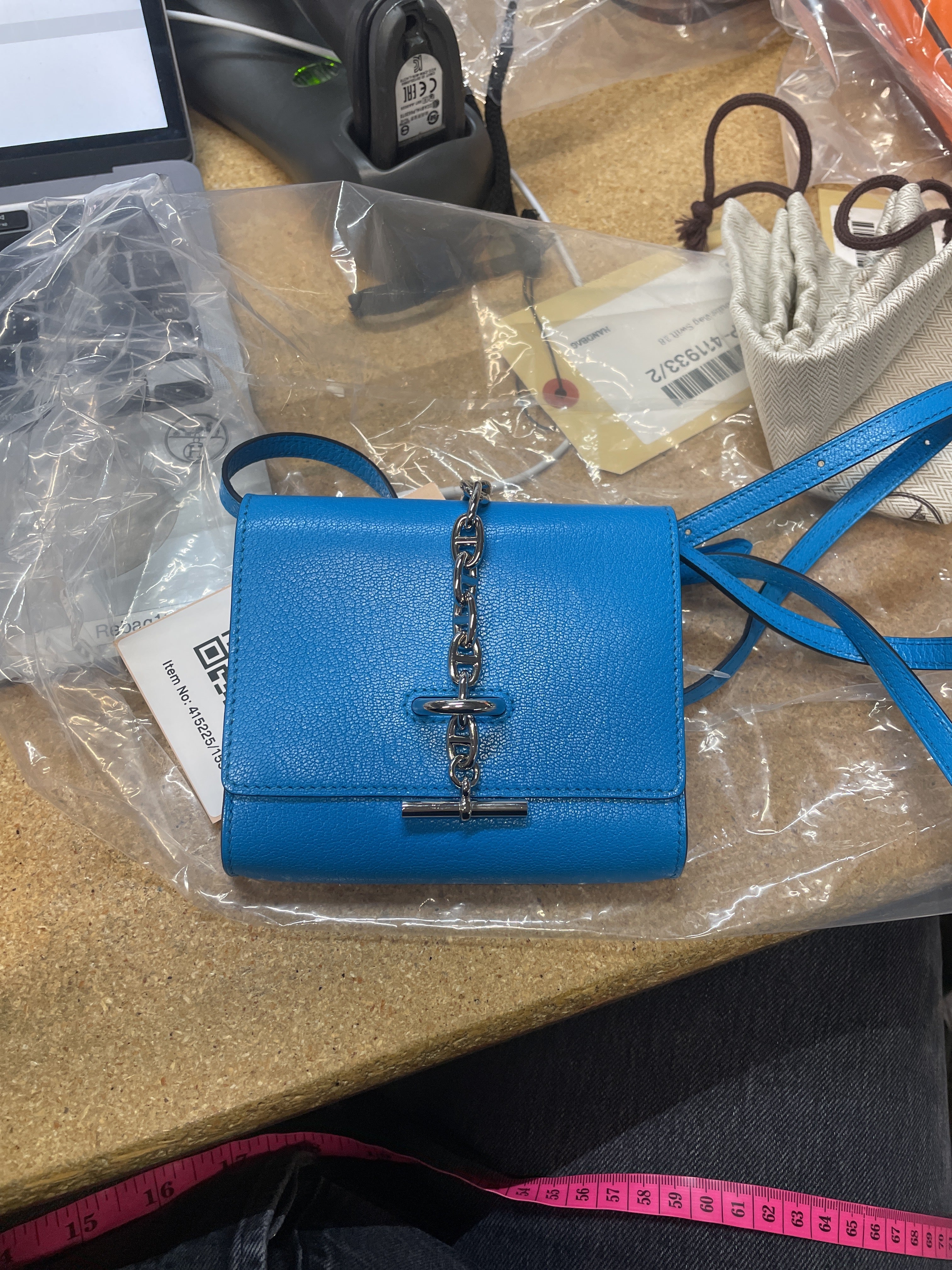 Chaine d'Ancre Compact Wallet on Strap Chevre Mysore