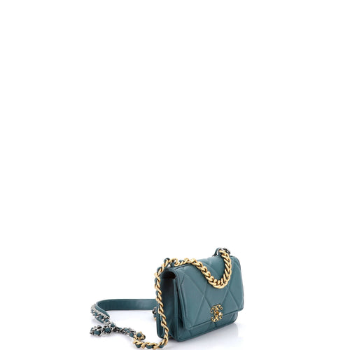 19 Wallet on Chain Quilted Goatskin