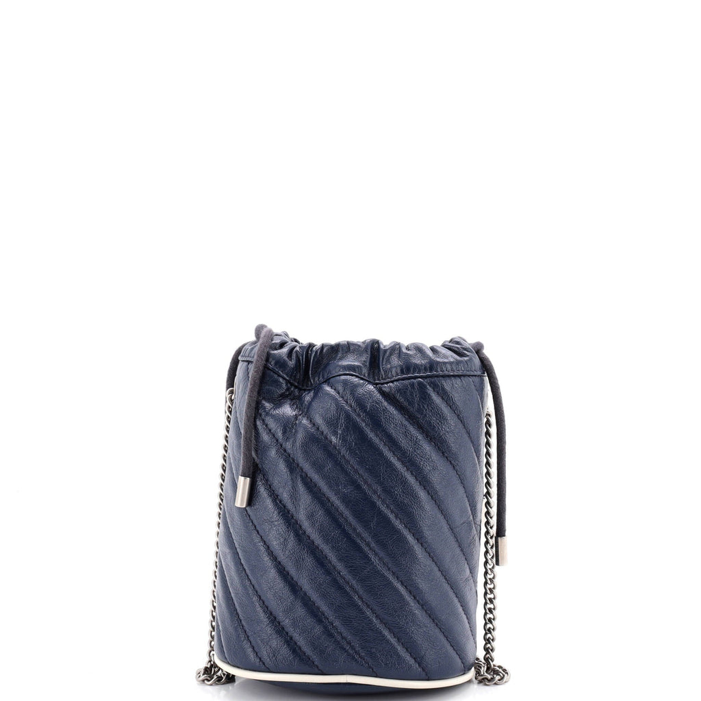 GG Marmont Bucket Bag Diagonal Quilted Leather Mini