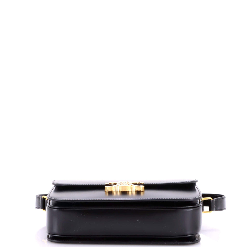 Triomphe Shoulder Bag Smooth Calfskin Medium